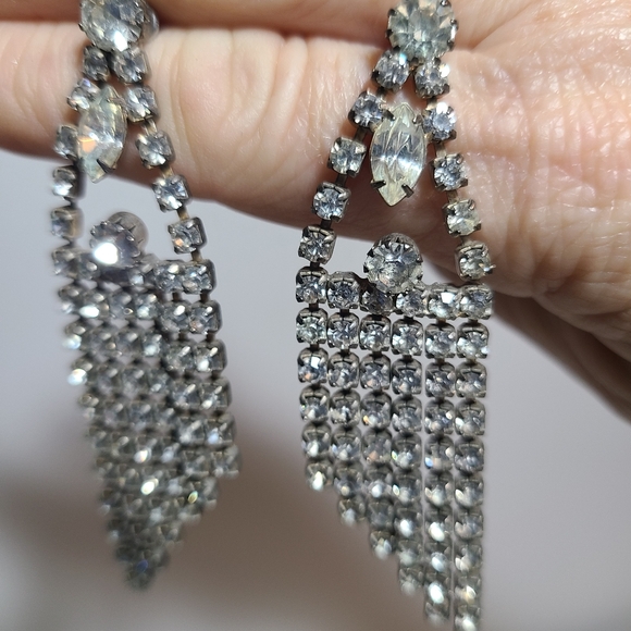 Vintage rhinestone dangling earrings - Picture 2 of 3